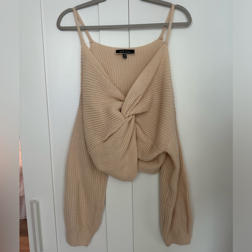 Blue Blush Medium Cream Cropped Sweater